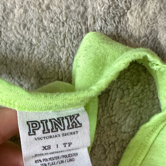 PINK Tank - Picture 3 of 3